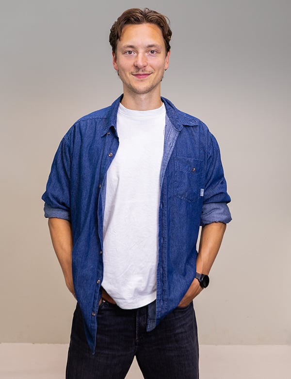 Mannelijk model met bruin haar Abel F.