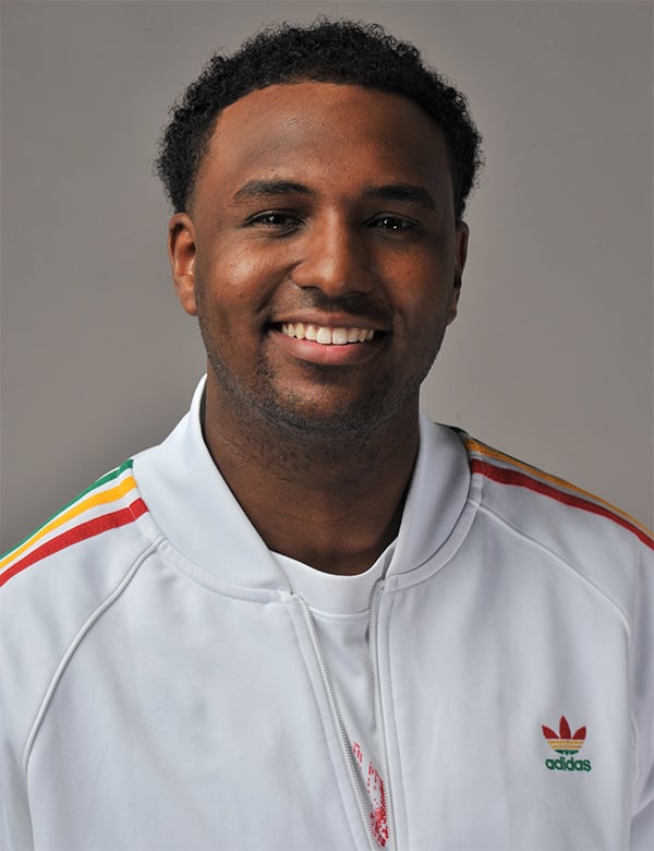 Mannelijk model met donkerbruin haar Ibrahim S.