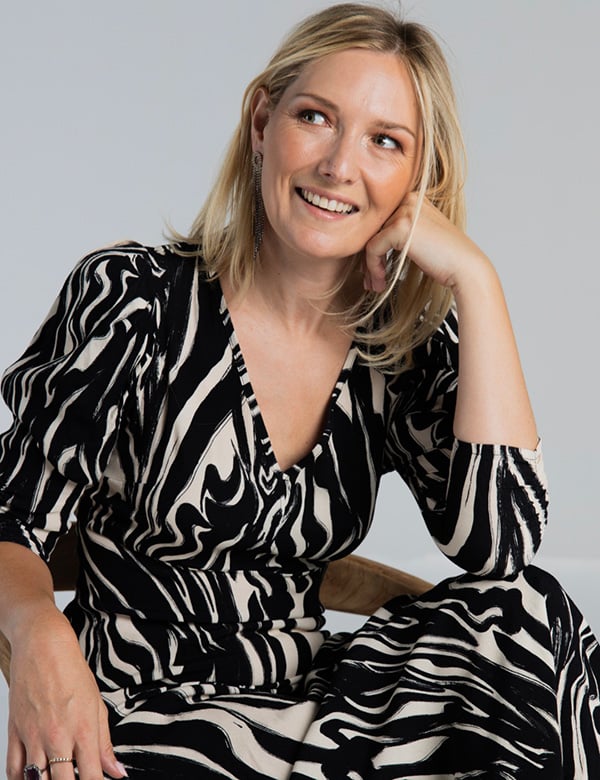 vrouwelijk model met blond haar Kathleen.