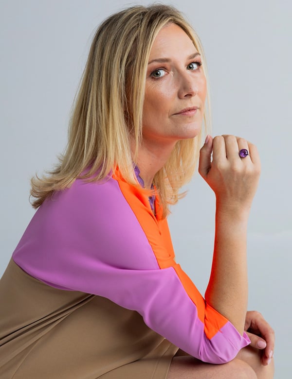 vrouwelijk model met blond haar Kathleen.