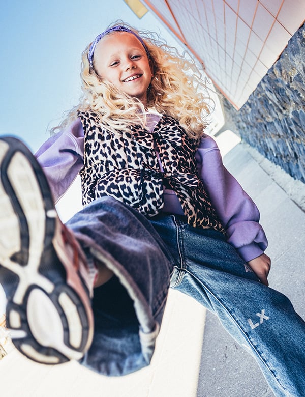 meisjes kindermodel met lichtblond haar Laurie K.