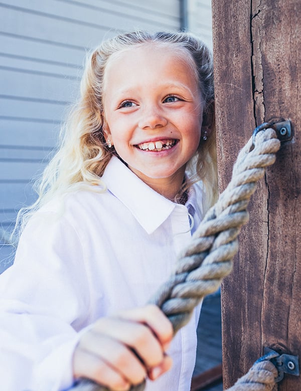meisjes kindermodel met lichtblond haar Laurie K.