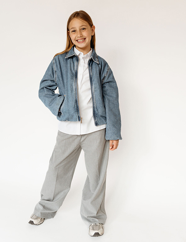 meisjes kindermodel met donkerblond haar Liv H.