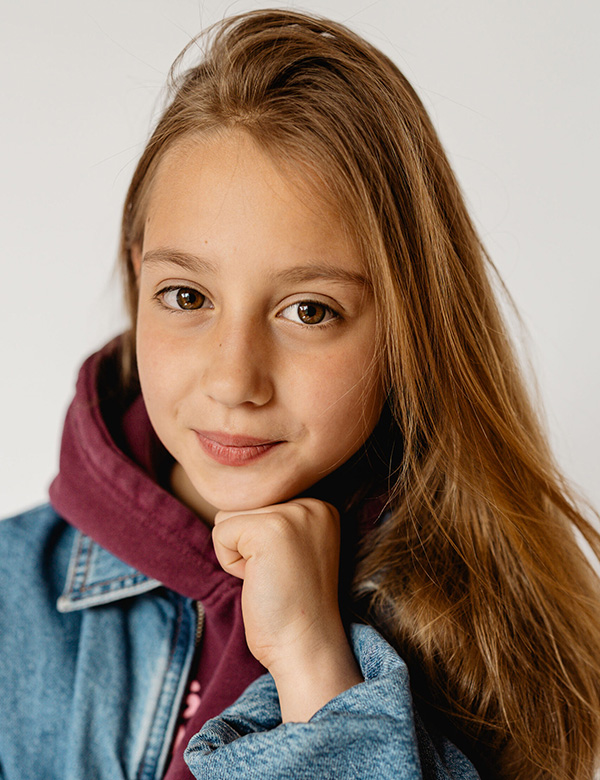 meisjes kindermodel met donkerblond haar Liv H.