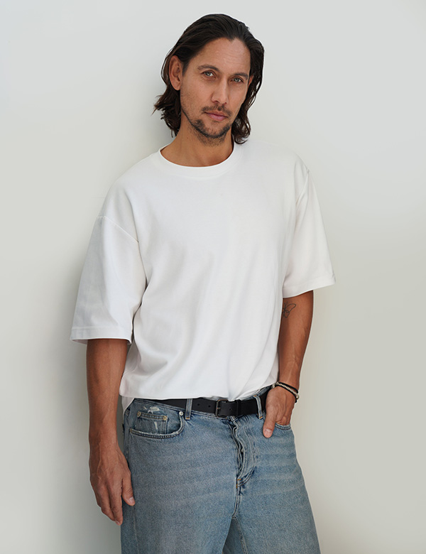 mannelijk model met langer haar Marvin R.