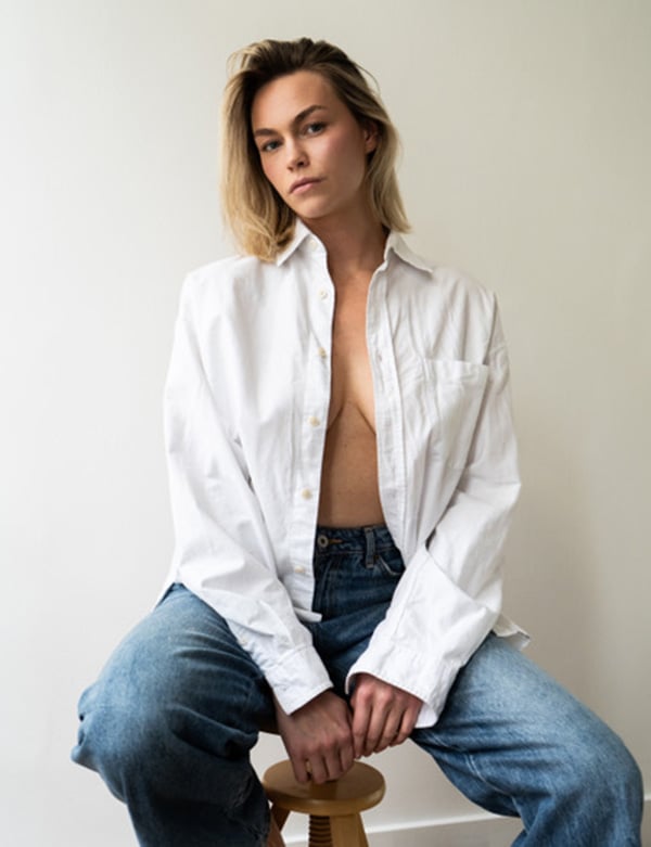 vrouwelijk model met blond haar Sterre.