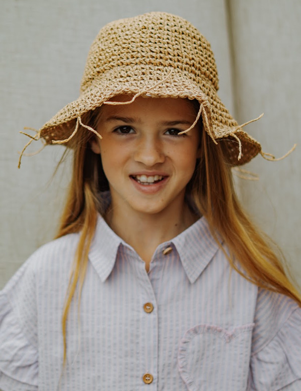 meisjes kindermodel met blond haar Tess N.