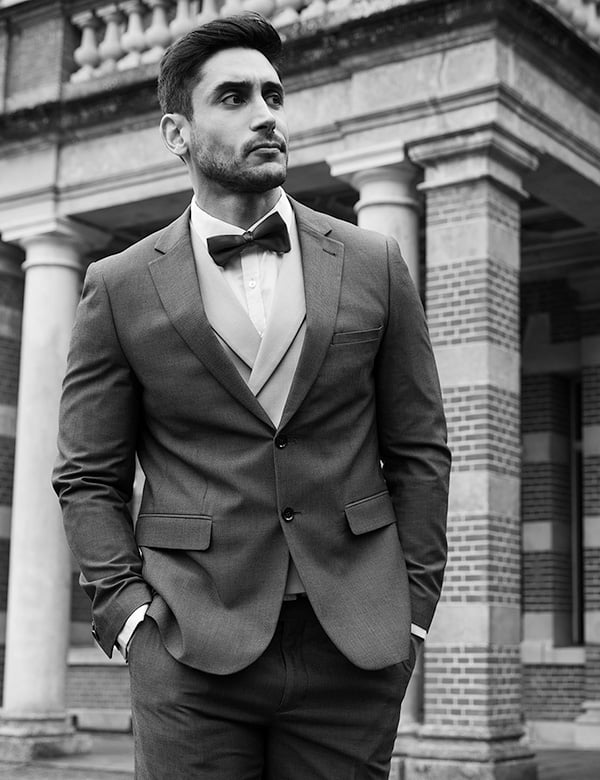 mannelijk model met donker haar Vasileios