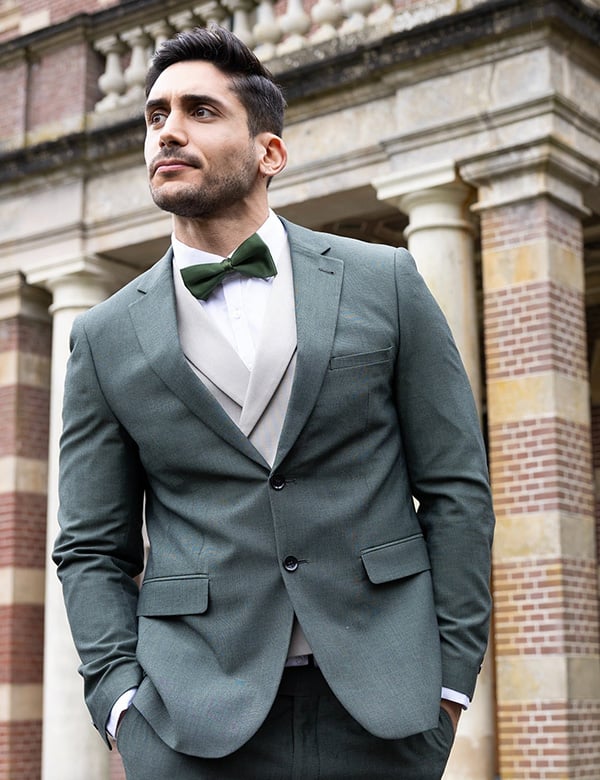 mannelijk model met donker haar Vasileios