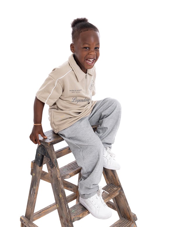 Kindermodel met bruin haar Devante
