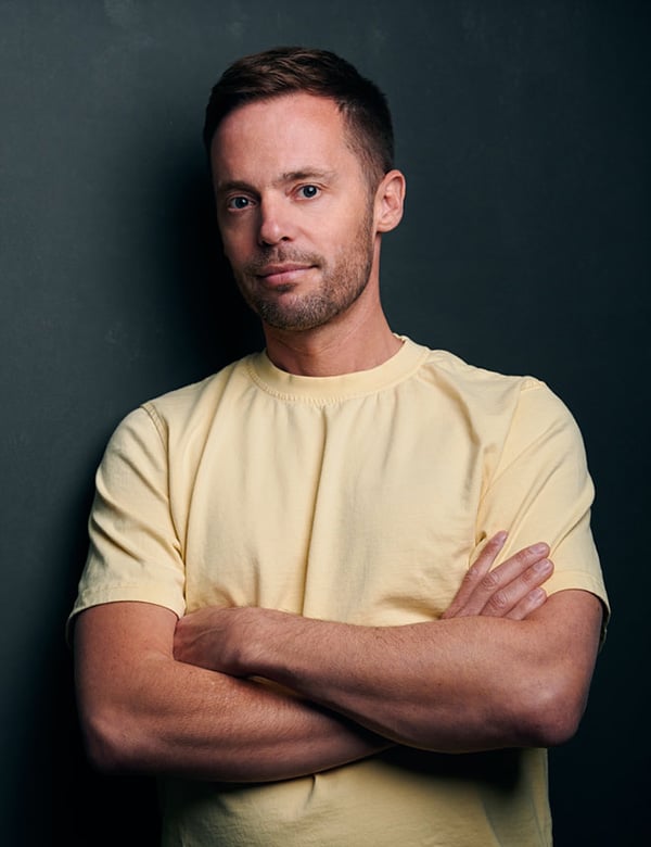 mannelijk acteur met donkerblond haar Jochem L.