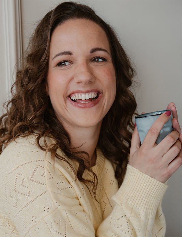 Vrouwelijk model met bruin haar Karin J.