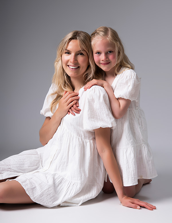 vrouwelijk model mat blond haar Renée B.