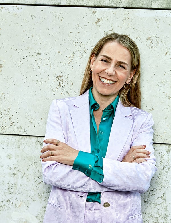 Vrouwelijk model met blond haar Angelique R.