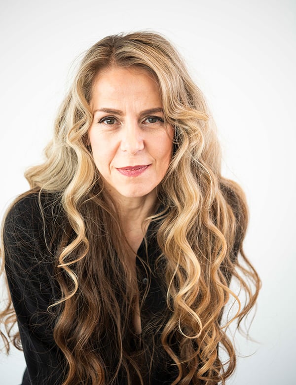 Vrouwelijk model met blond haar Angelique R.