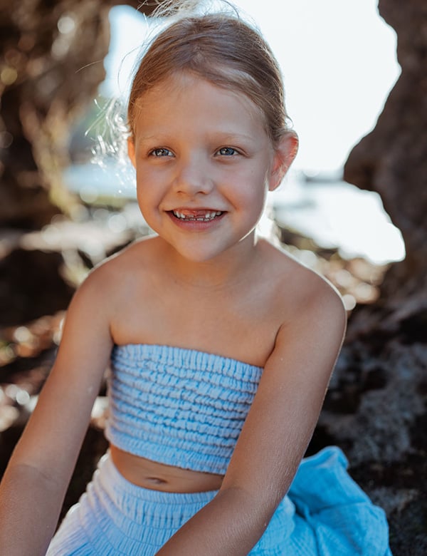 Kindermodel met lichtblond haar Fleur Vo