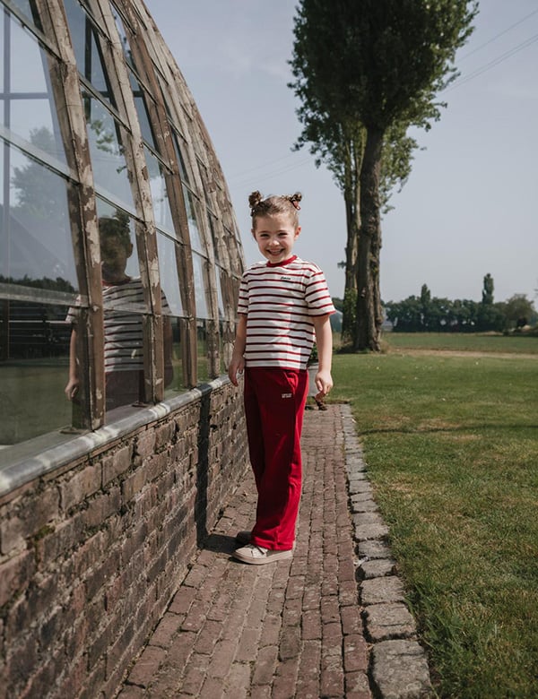 Kindermodel met bruin haar Loua V.