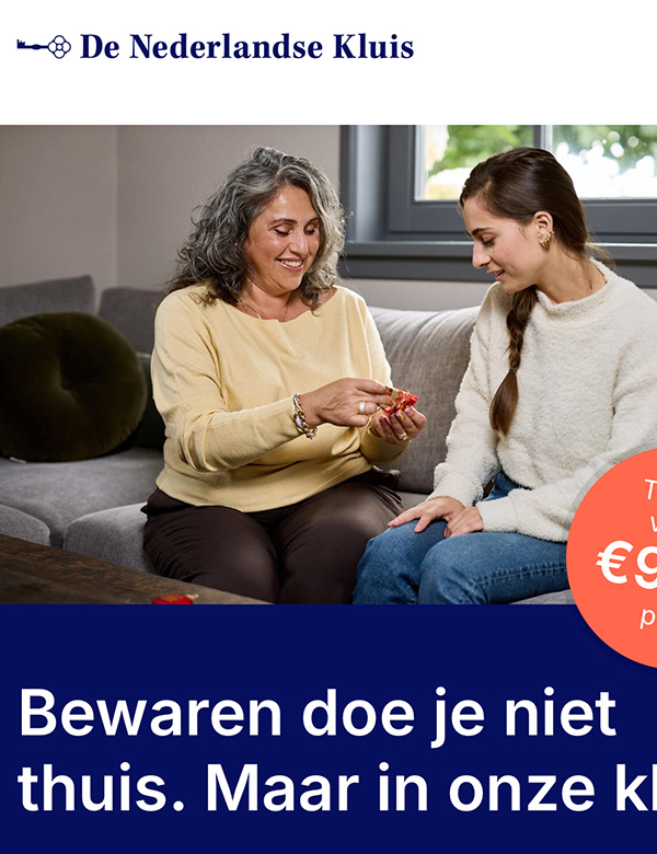 Vrouwelijk model met bruin/grijs haar Seher