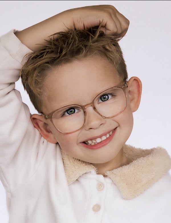 Kindermodel met blond haar Aiden B.