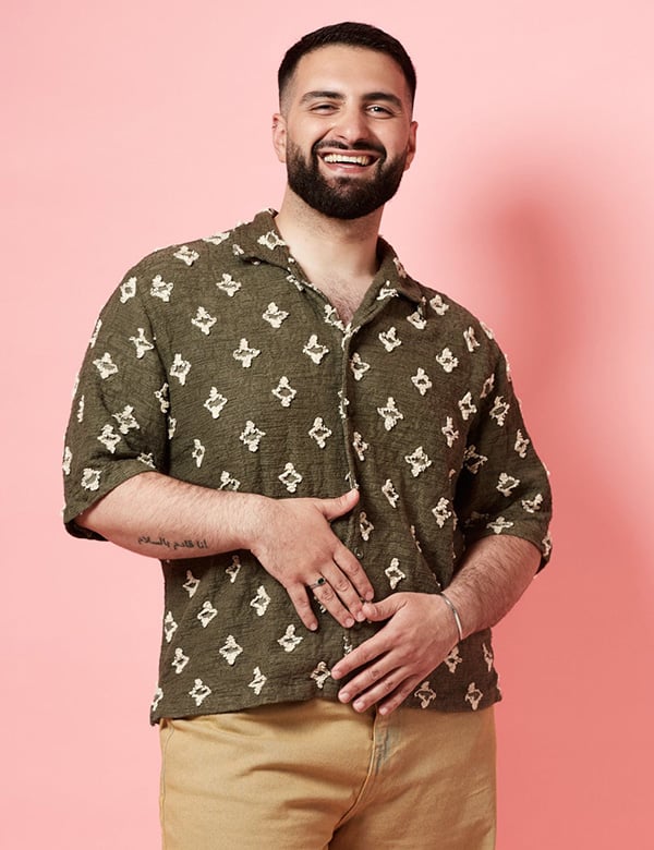 Mannelijk model met zwart haar Julian R.