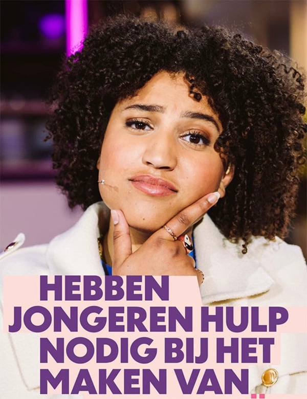 Vrouwelijk model met bruin haar Luna Rose