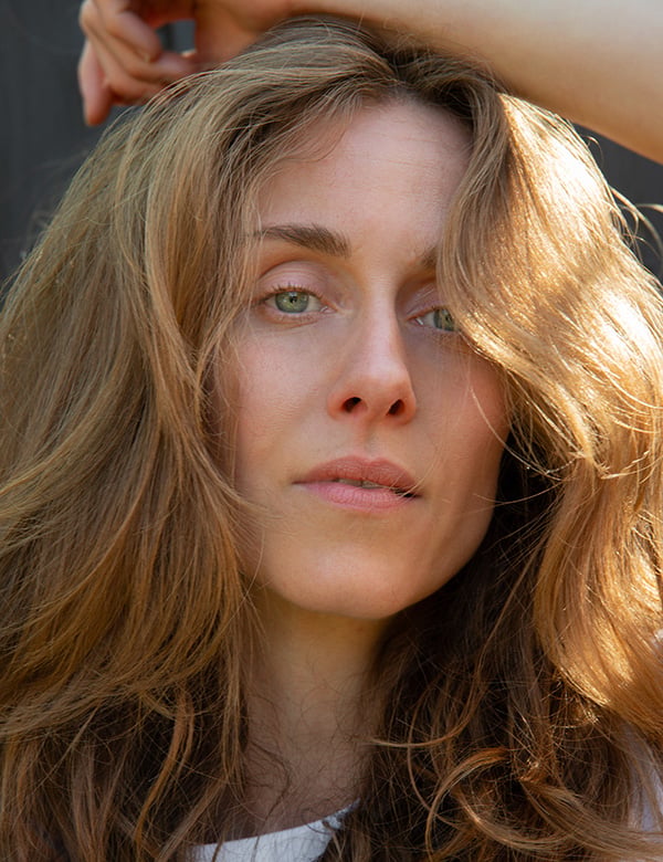 Vrouwelijk model met blond/rossig haar Lynn V.