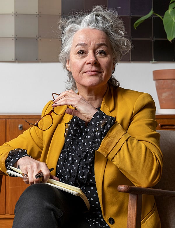 Vrouwelijk model met grijs haar Maria D.