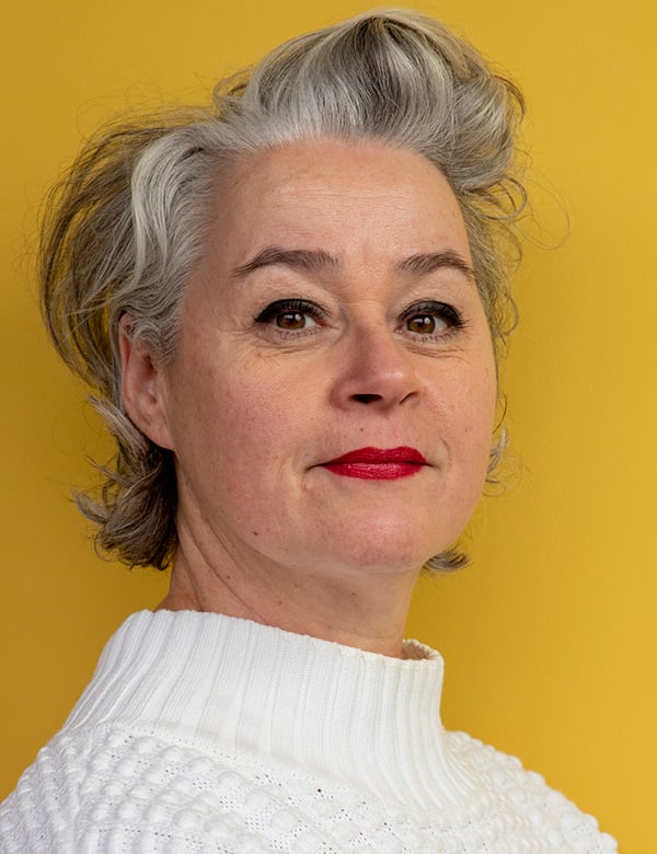 Vrouwelijk model met grijs haar Maria D.