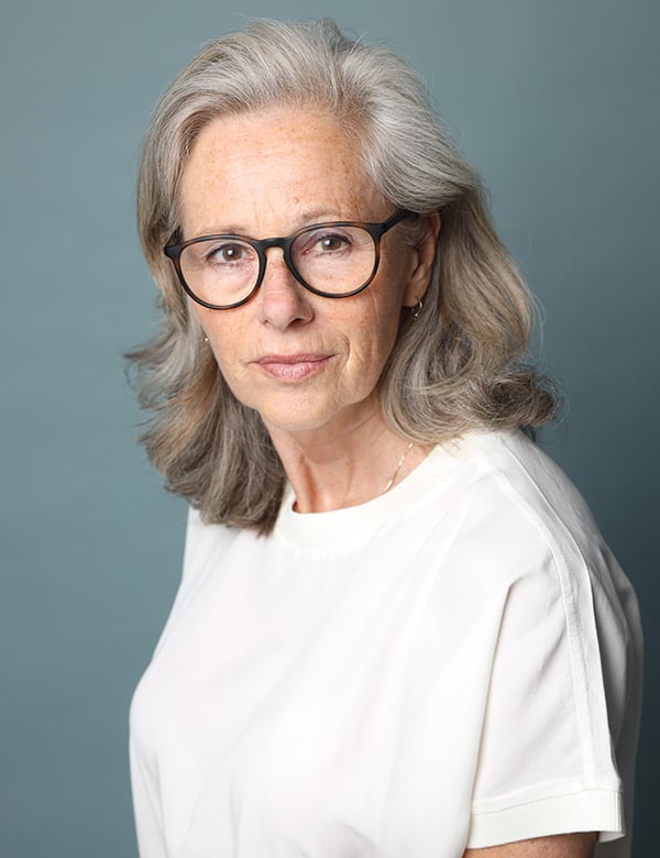 Vrouwelijk model met blond/grijs haar Marie-Claire
