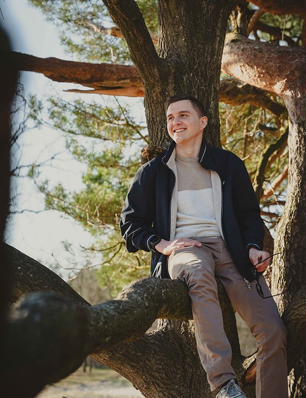 Mannelijk model met bruin haar Matthijs