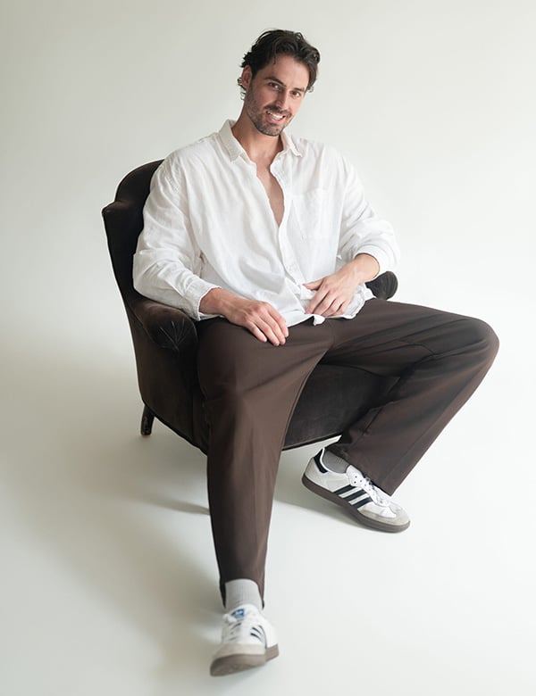 Mannelijk model met donkerbruin haar Remco V.