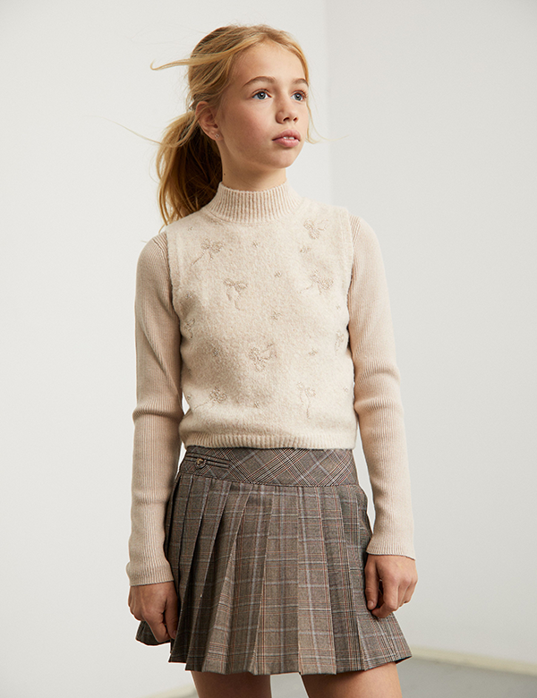 Kinderlijkmodel met blond haar Annemijn WE.