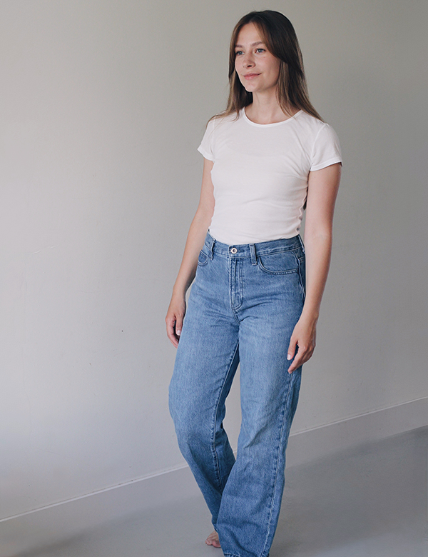 Vrouwelijk model met donkerblond haar Dasha.