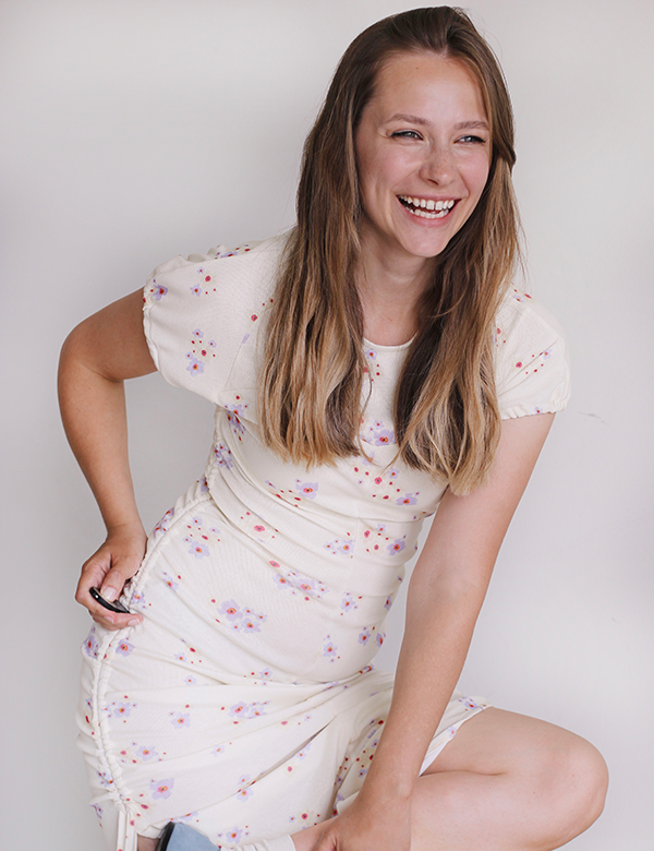 Vrouwelijk model met donkerblond haar Dasha.