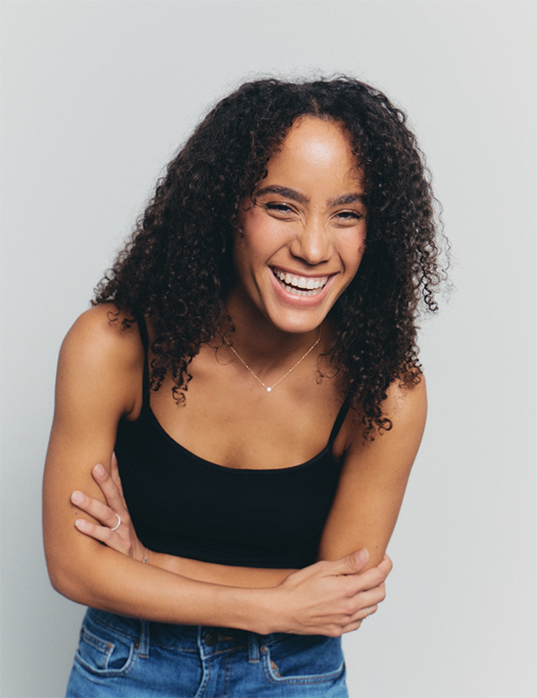 Vrouwelijk model met donkerbruin haar Fabiana A.