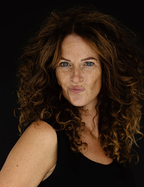 Vrouwelijk model met rood/bruin haar Janneke B.