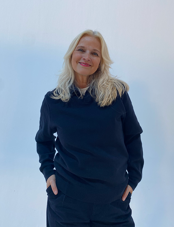 Vrouwelijk model met blond haar Karin B.