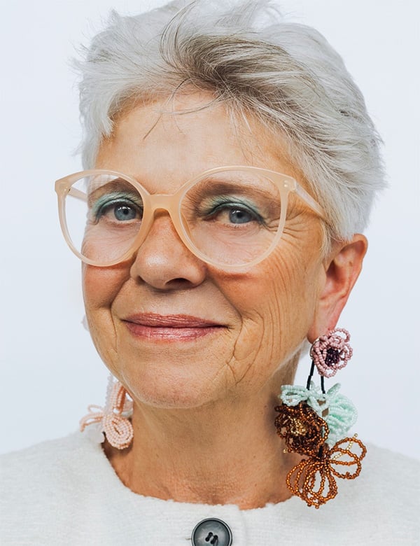 Vrouwelijk model hanita s.