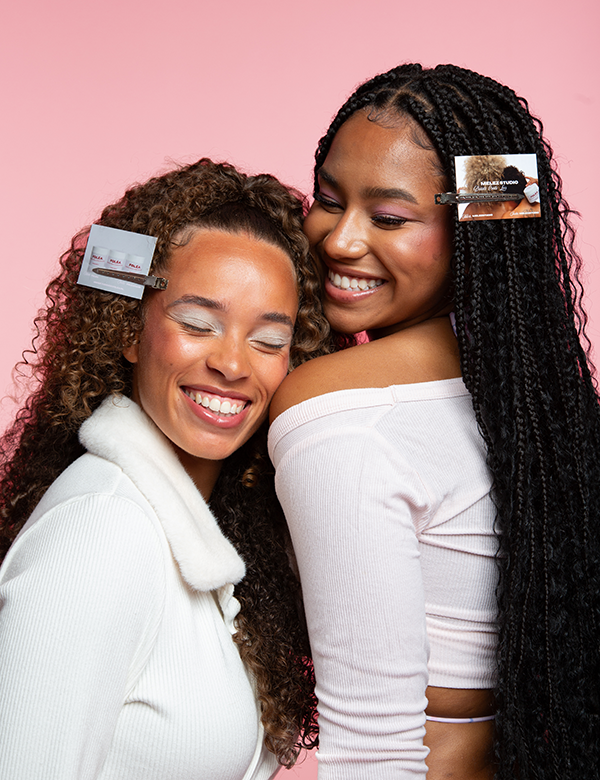 Vrouwelijk model met bruin haar Jenai.