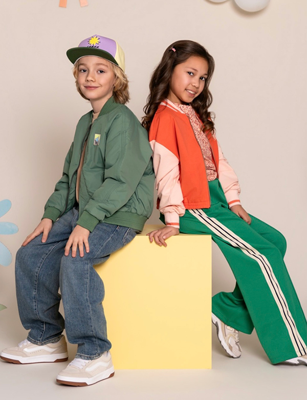 Kinderlijk model met bruin haar Aaliyah O.