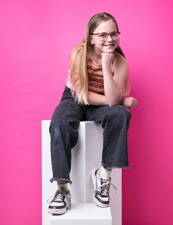 Kinderlijk model met donkerblond haar Daniek B.