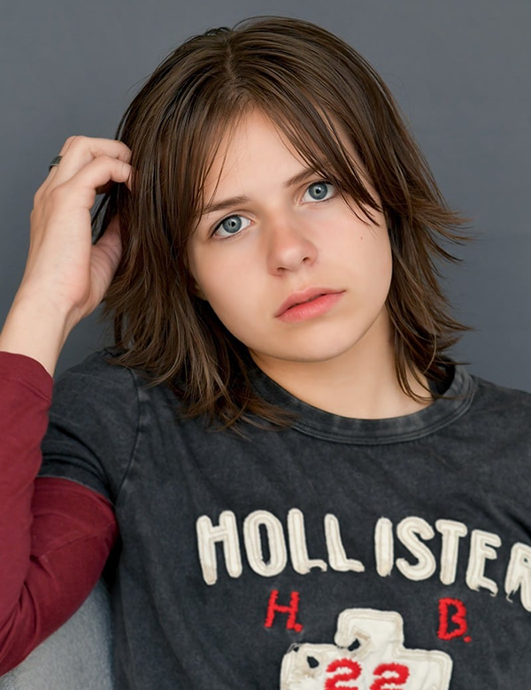 Tienermodel met bruin haar Rosalie W.