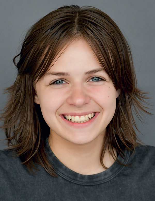 Tienermodel met bruin haar rosalie w.